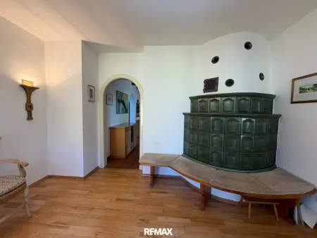 Kachelofen im Esszimmer