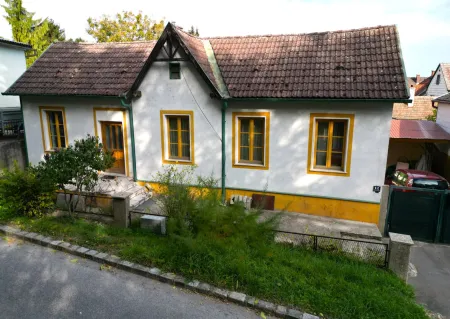 Straßenansicht