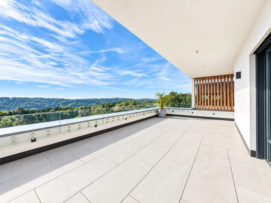 Exklusives Penthouse mit 39 m² Terrasse nähe Graz - Titelbild