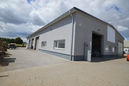 Halle2