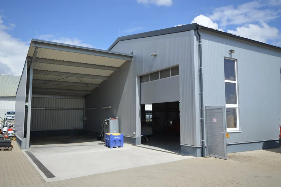 Halle1
