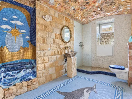 Souterrain / Badebereich mit Mosaikgestaltung