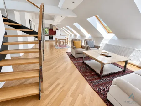 DG – Wohnküche mit Aufgang zur Dachterrasse