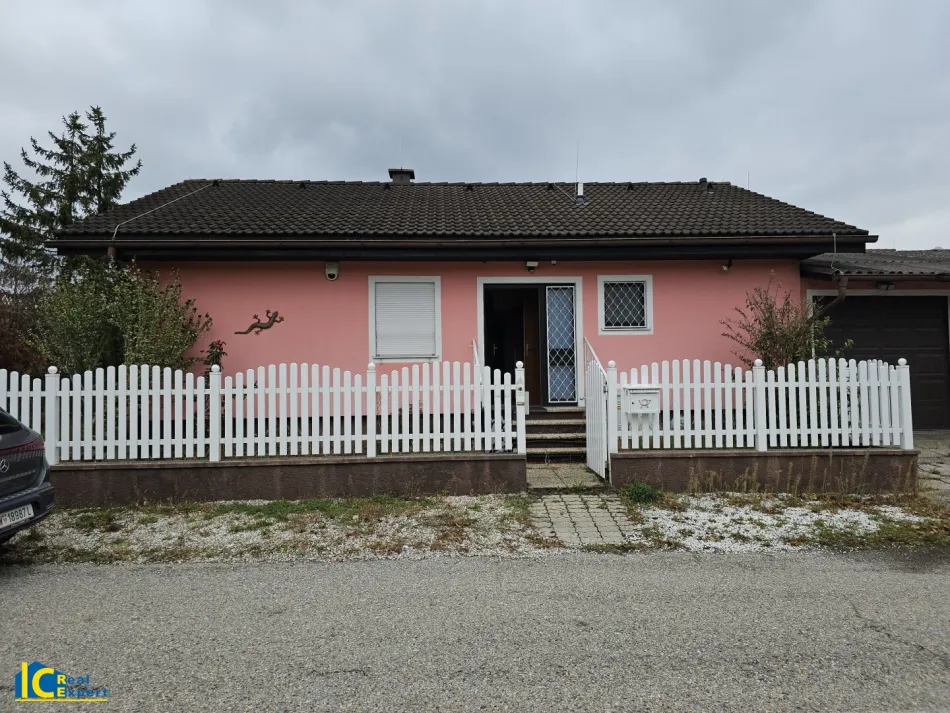 Bungalow in Eggendorf - Perfektes Zuhause zum Wohlfühlen ! - Titelbild