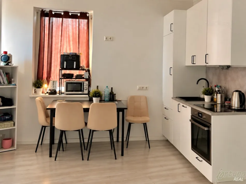 **Wohnen mit Komfort: Gepflegte 2-Zimmer-Wohnung inklusive Stellplatz** - Bild
