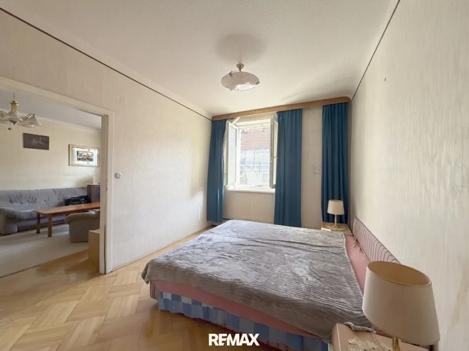 Helle 2-Zimmer-Neubauwohnung mit Retro-Charme - Bild