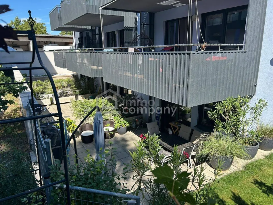 Moderne 184 m² Maisonette mit Garten, Terrasse, Loggia & Garage in 1220 Wien - Titelbild