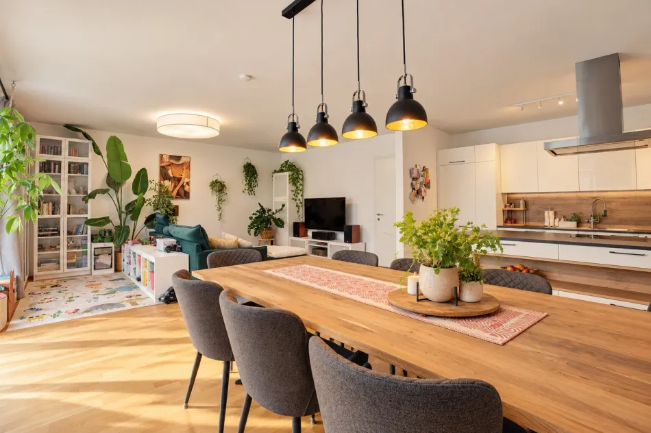 Wohnen auf zwei Ebenen – Großzügige Maisonette mit Garten, Terrasse und Tiefgarage in Klein-Engersdorf - Bild