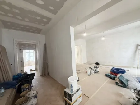 Vorzimmer mit Blick zur Wohnküche