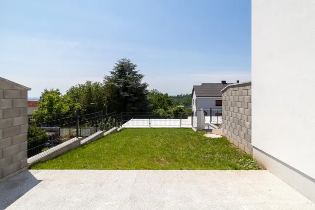 Vorderansicht: 2. Haus von rechts
