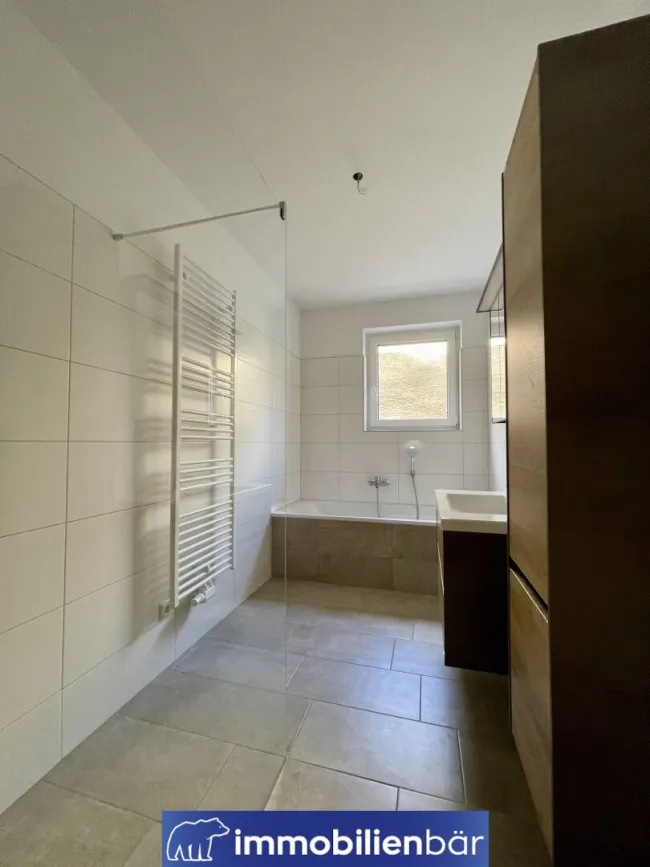 Traumhafte 4-Zimmer Wohnung mit Balkon - Bild
