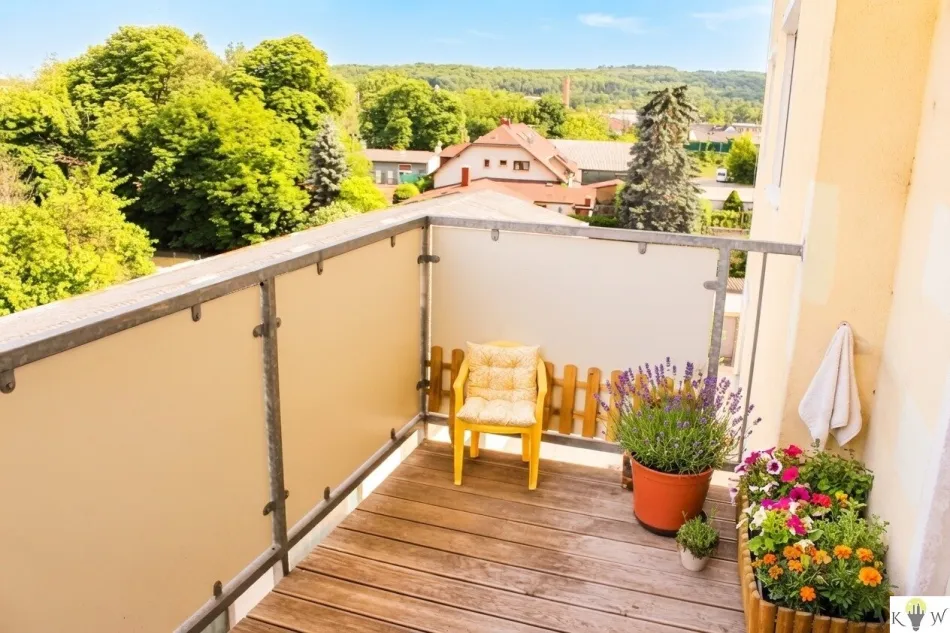 Helle 3-Zimmer-Wohnung mit Balkon in Zentrumsnähe – attraktive Anlage mit 3,2 % Rendite - Bild