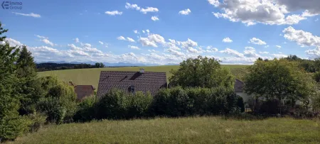 Baugrund mit Alpenblick