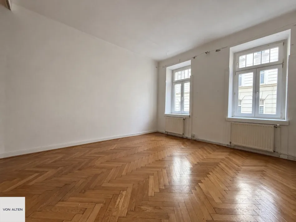 Helle 2-Zimmer-Eckwohnung mit Altbaucharakter und Kamin - Bild