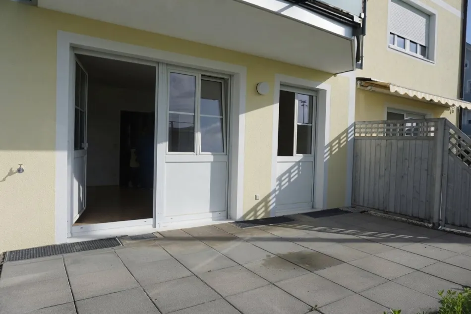gemütliche 2-Zimmer Wohnung mit Garten, Terrasse und PKW-Stellplatz - Bild