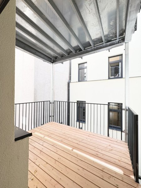 Helle 3 Zi Altbauwohnung im 2 OG mit großer Aussenfläche - Die Schokoladenfabrik