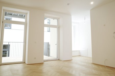 Helle 3 Zi Altbauwohnung im 2 OG mit großer Aussenfläche - Die Schokoladenfabrik