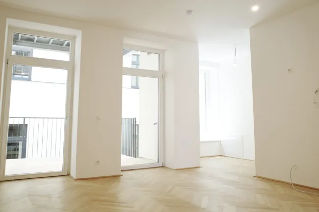 Helle 3 Zi Altbauwohnung im 2 OG mit großer Aussenfläche - Die Schokoladenfabrik - Bild