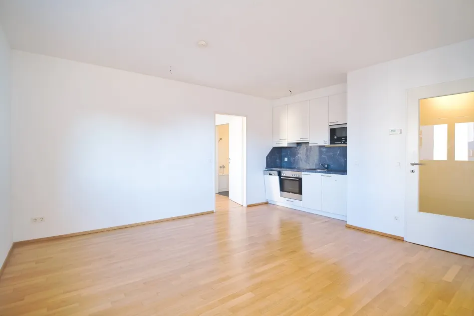 Zentral wohnen, ruhig entspannen: 2 Zimmer mit Westbalkon - Titelbild