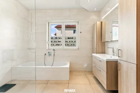 Badezimmer EG