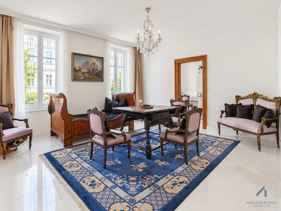 Wohnen mit Charakter: Stilvolle Altbau-Maisonette mit privatem Spa in Gersthof | Nur drei Wohnungen im Haus - Titelbild