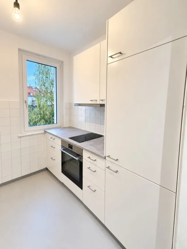 Moderne, sanierte 2-Zimmer-Wohnung mit neuer Einbauküche - Bild
