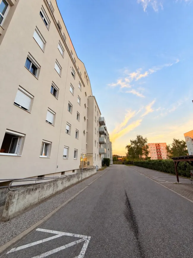 Moderne 3-Zimmer Wohnung mit Balkon und Stellplatz in St. Pölten - Titelbild