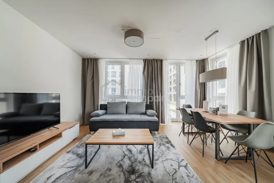 Familienfreundliche 3-Zimmer-Wohnung mit Loggia im VIENNA TWENTYTWO – Pool über den Dächern, Gym, all-inclusive | 1220 Wien - Bild