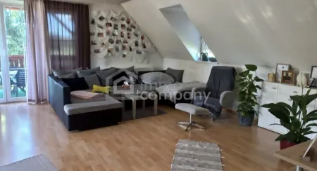 Wohn-Esszimmer im OG mit Ausgang auf Terrasse