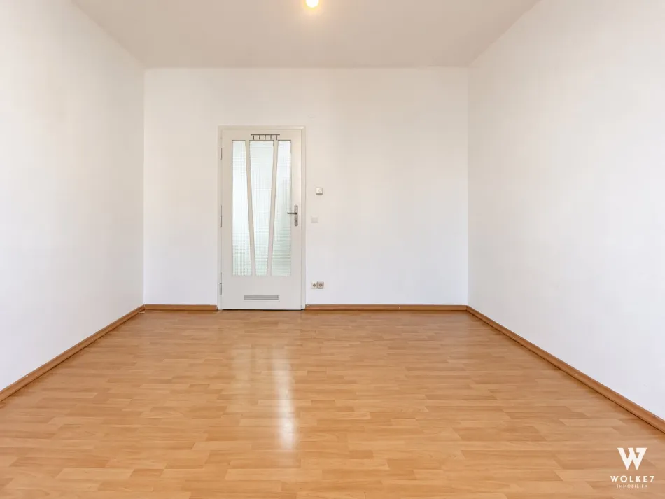 Zentral in Mödling: 1-Zimmer-Wohnung mit Küche, Bad und separatem WC | Ideale Startwohnung - Bild