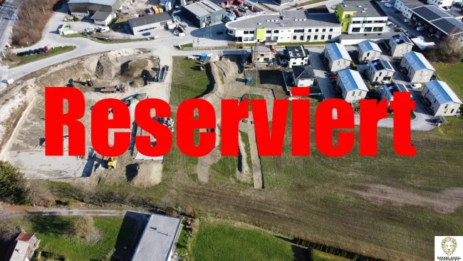 RESERVIERT! Wunderschöne, sonnige Bauparzelle für Ein- bzw. Doppelwohnhaus in Kramsach - Titelbild