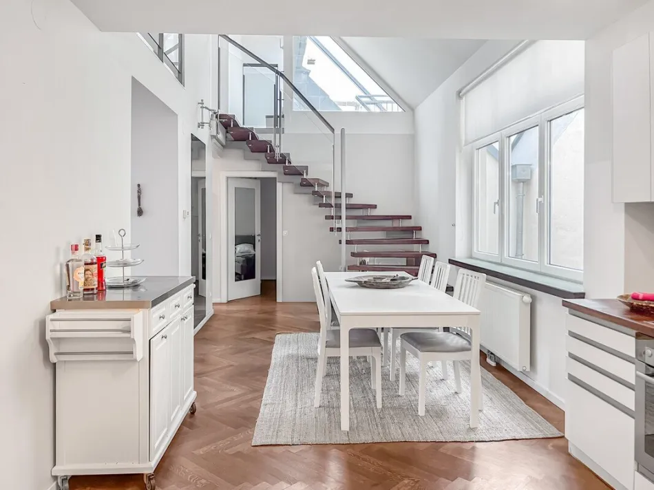 Klimatisiertes & möbliertes Penthouse mit Terrasse in Bestlage in der Praterstraße, direkt bei U1-Station - Bild