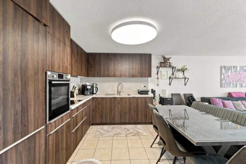 Gepflegte 4-Zi-Wohnung mit 2 Balkonen in Weiler - Bild