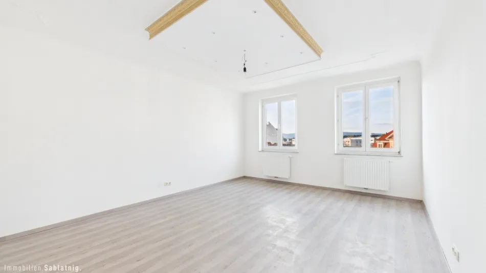 VOLLSANIERT! BALKON! STADTBLICK! Moderne 3-Zimmer-Wohnung mit ca. 80 m² Wohnfläche in Wiener Neustadt – einziehen und wohlfühlen! - Bild