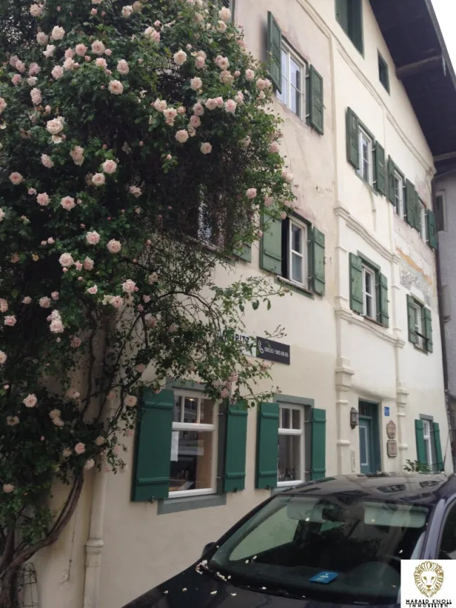 NEU! Reduzierter Preis! Historisches Haus mit zusätzlichen Geschäfts- Büroflächen aus dem Jahre 1577 am Marktplatz - Bild