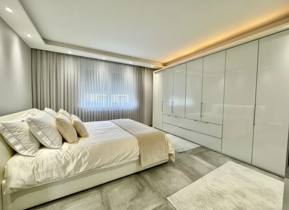 Schwaz: Selten schöne, sanierte 4-Zimmer-Wohnung mit zwei Balkonen und großzügigem Kellerraum - Titelbild