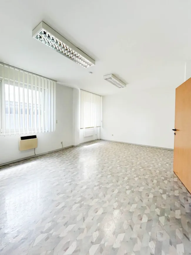 MODERNE BÜROFLÄCHEN | INDUSTRIEGEBIET ILZ | FLEXIBEL NUTZBAR I ROTO IMMOBILIEN - Bild