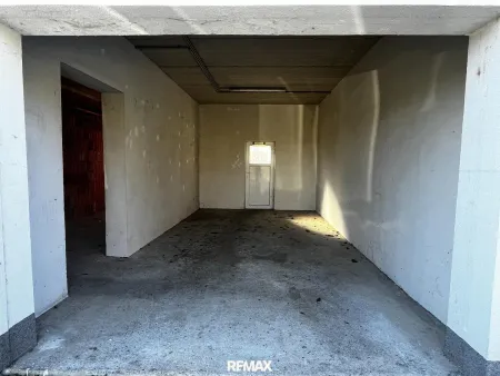 Garage optional