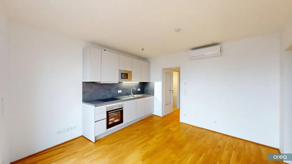 orea | Nahe U1: 2-Zimmer-Dachgeschoss Wohnung mit Balkon | Smart besichtigen · Online anmieten - Bild