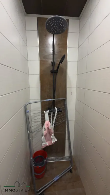 zweite Dusche im OG