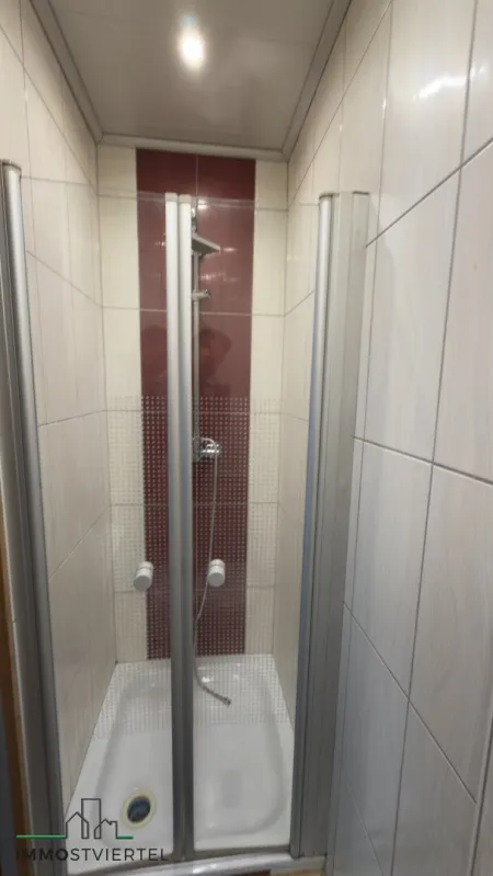 Dusche im OG
