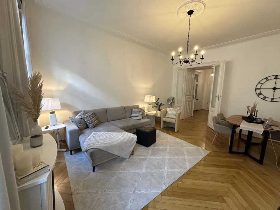 Mariahilferstraße: 3-Zimmer-Wohnung mit separater Küche - WG geeignet! - Titelbild