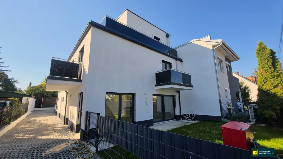 Doppelhaushälfte in ruhiger Siedlungslage - Titelbild