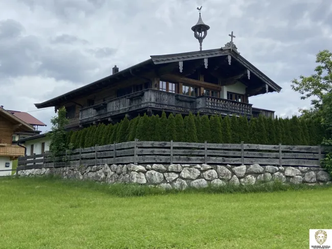 Luxuriöses Domizil mit traumhaftem Ausblick - Titelbild