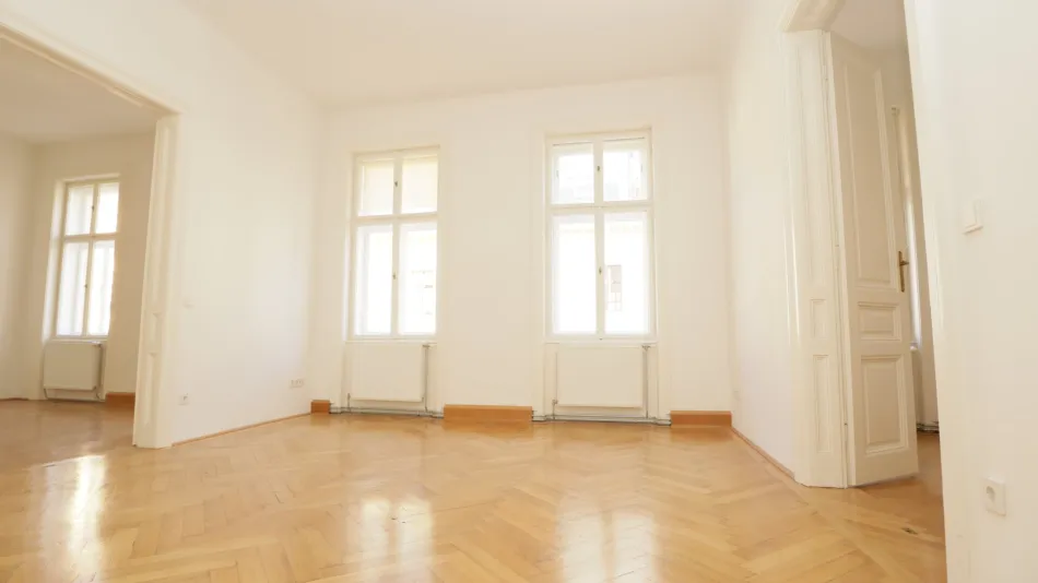 KLASSISCHER ALTBAU mit BALKON! - Bild