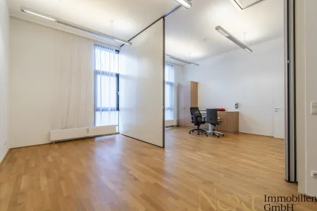 Büro/Praxis IV