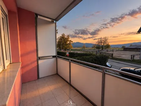 Sonnige Loggia mit Süd-West Ausrichtung
