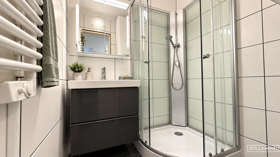 Clever geschnitten nahe Schönbrunn – 2 Zimmer, Schrankraum & Lift | ZELLMANN IMMOBILIEN - Bild