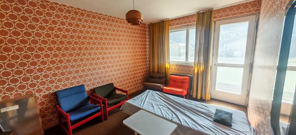 Wohnen an der Sill: Renovierungsbedürftige 3-Zimmer-Wohnung mit 3 Balkonen - Bild