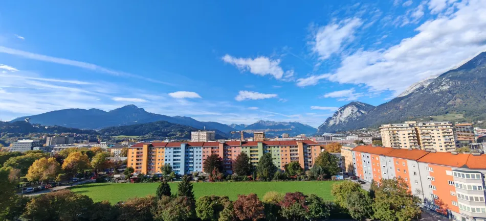 Wohnen mit Weitblick: Geräumige 2-Zimmer-Wohnung mit traumhafter Aussicht - Titelbild